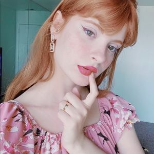 Meet your Posher, Daniela